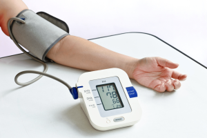 All You Need to Know About Low Blood Pressure Emergency Treatment at Home